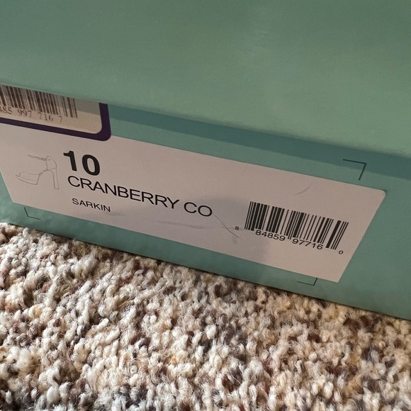 Jessica Simpson sz 10 plum 4 inch heels - Picture 3 of 4